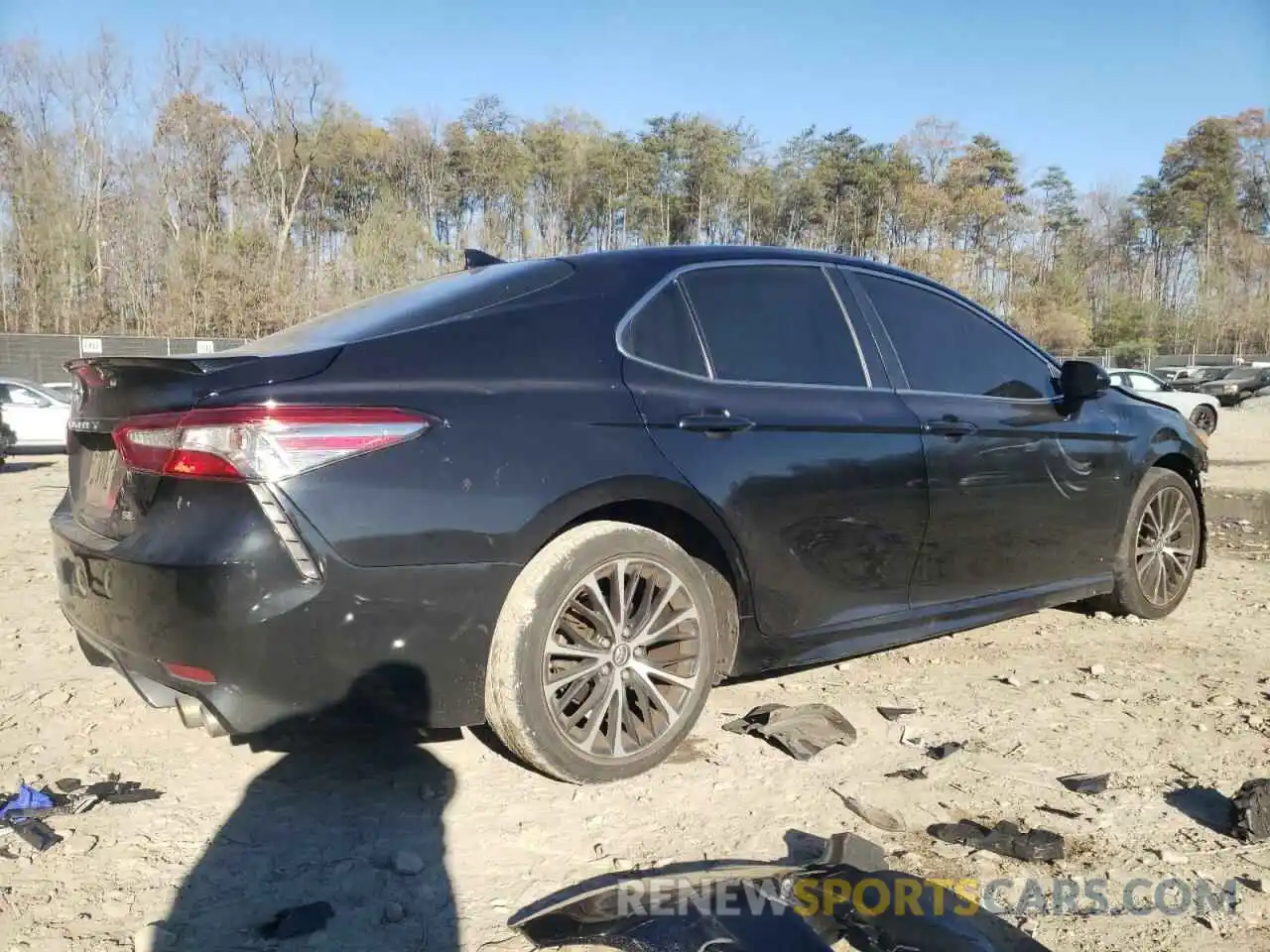 3 Photograph of a damaged car 4T1B11HK9KU176375 TOYOTA CAMRY 2019