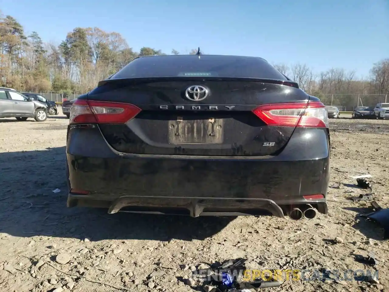 6 Photograph of a damaged car 4T1B11HK9KU176375 TOYOTA CAMRY 2019