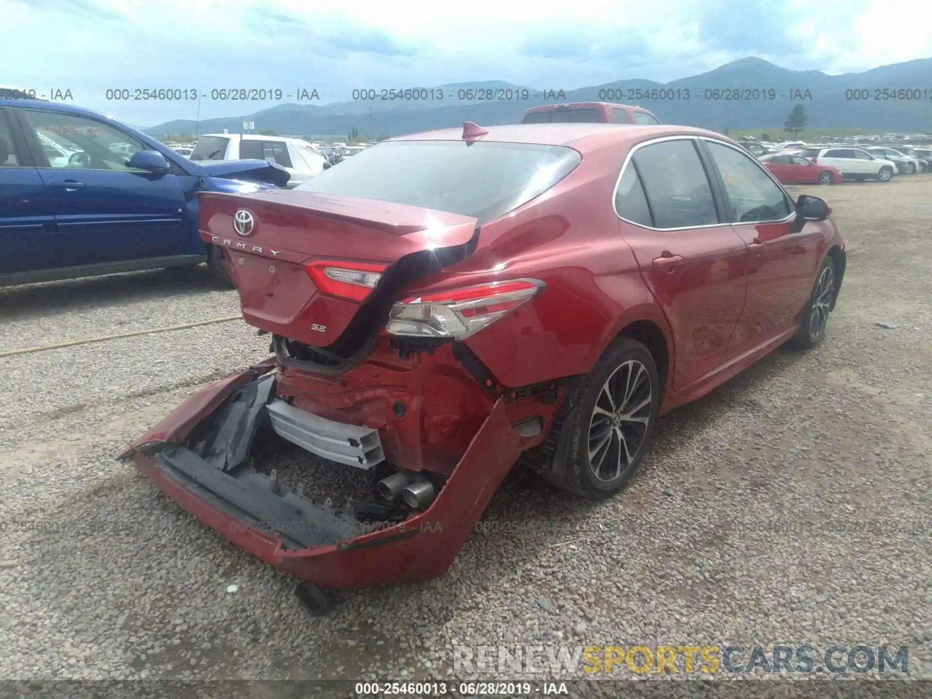 4 Photograph of a damaged car 4T1B11HK9KU180300 TOYOTA CAMRY 2019