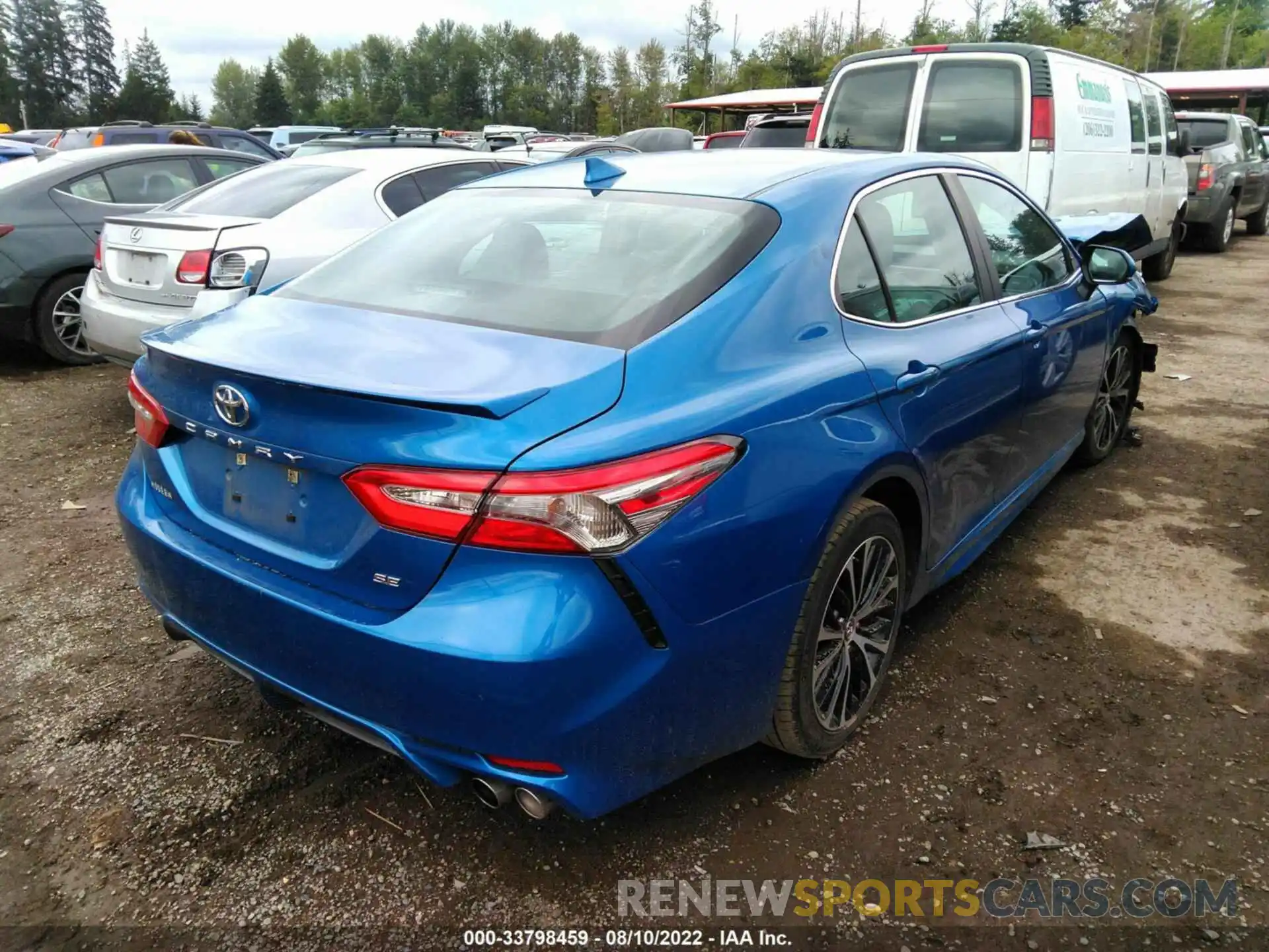 4 Photograph of a damaged car 4T1B11HK9KU182418 TOYOTA CAMRY 2019