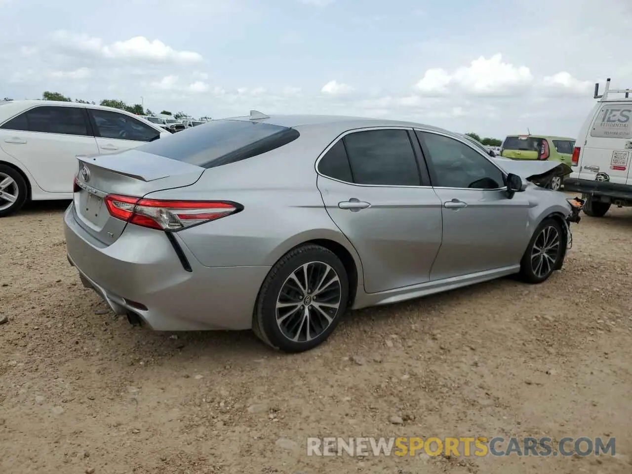 3 Photograph of a damaged car 4T1B11HK9KU184167 TOYOTA CAMRY 2019