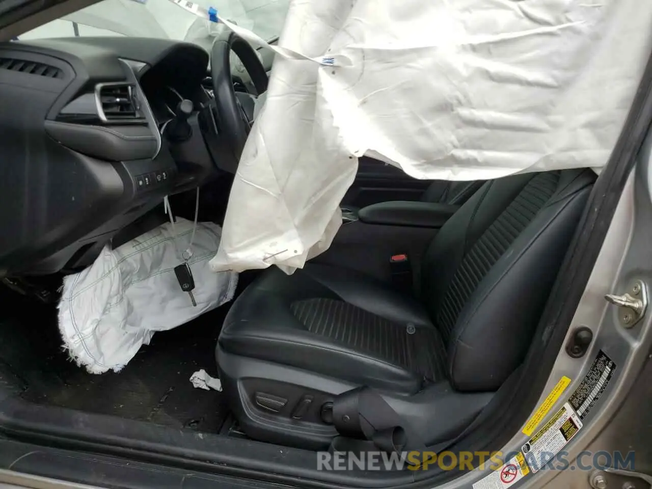 7 Photograph of a damaged car 4T1B11HK9KU184167 TOYOTA CAMRY 2019
