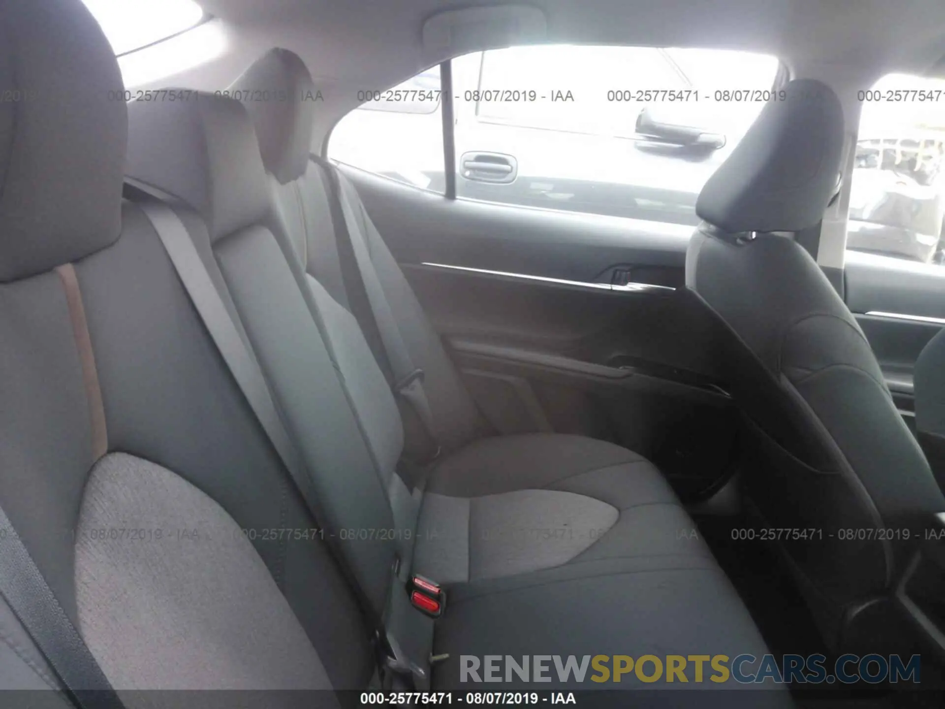 8 Photograph of a damaged car 4T1B11HK9KU185285 TOYOTA CAMRY 2019