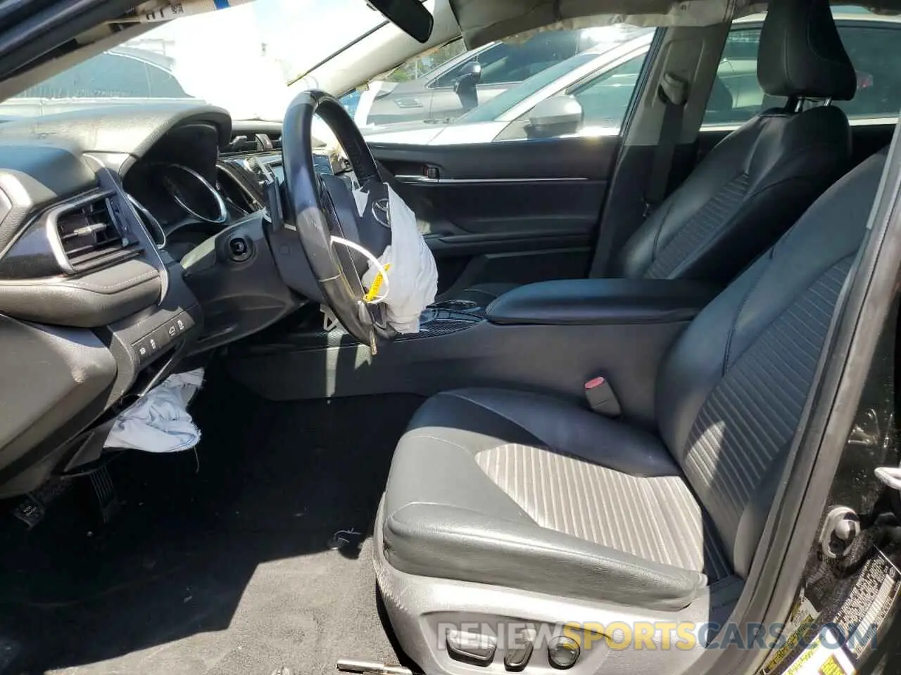 7 Photograph of a damaged car 4T1B11HK9KU186694 TOYOTA CAMRY 2019