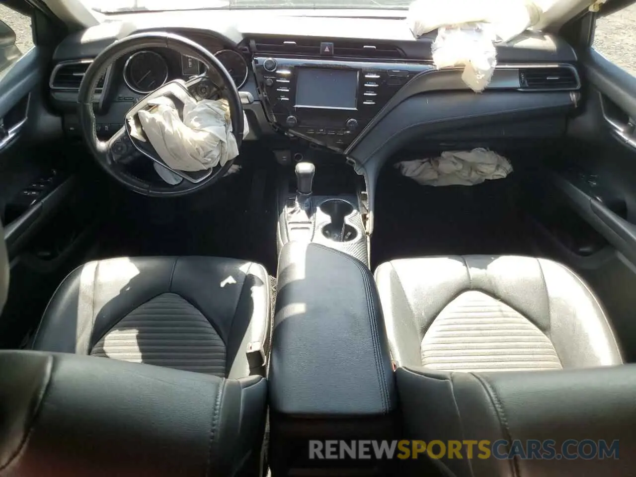 8 Photograph of a damaged car 4T1B11HK9KU186694 TOYOTA CAMRY 2019