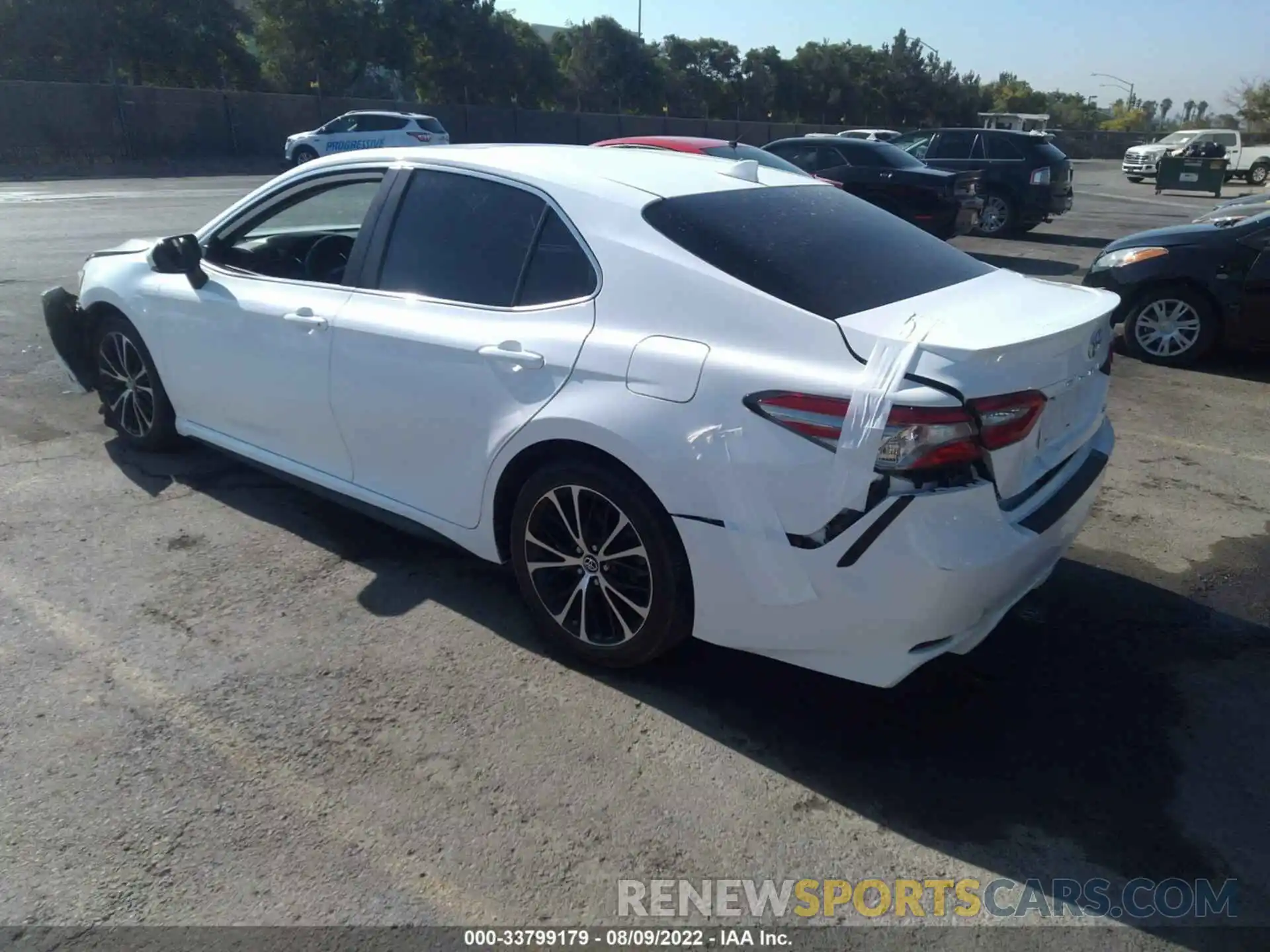 3 Photograph of a damaged car 4T1B11HK9KU188302 TOYOTA CAMRY 2019