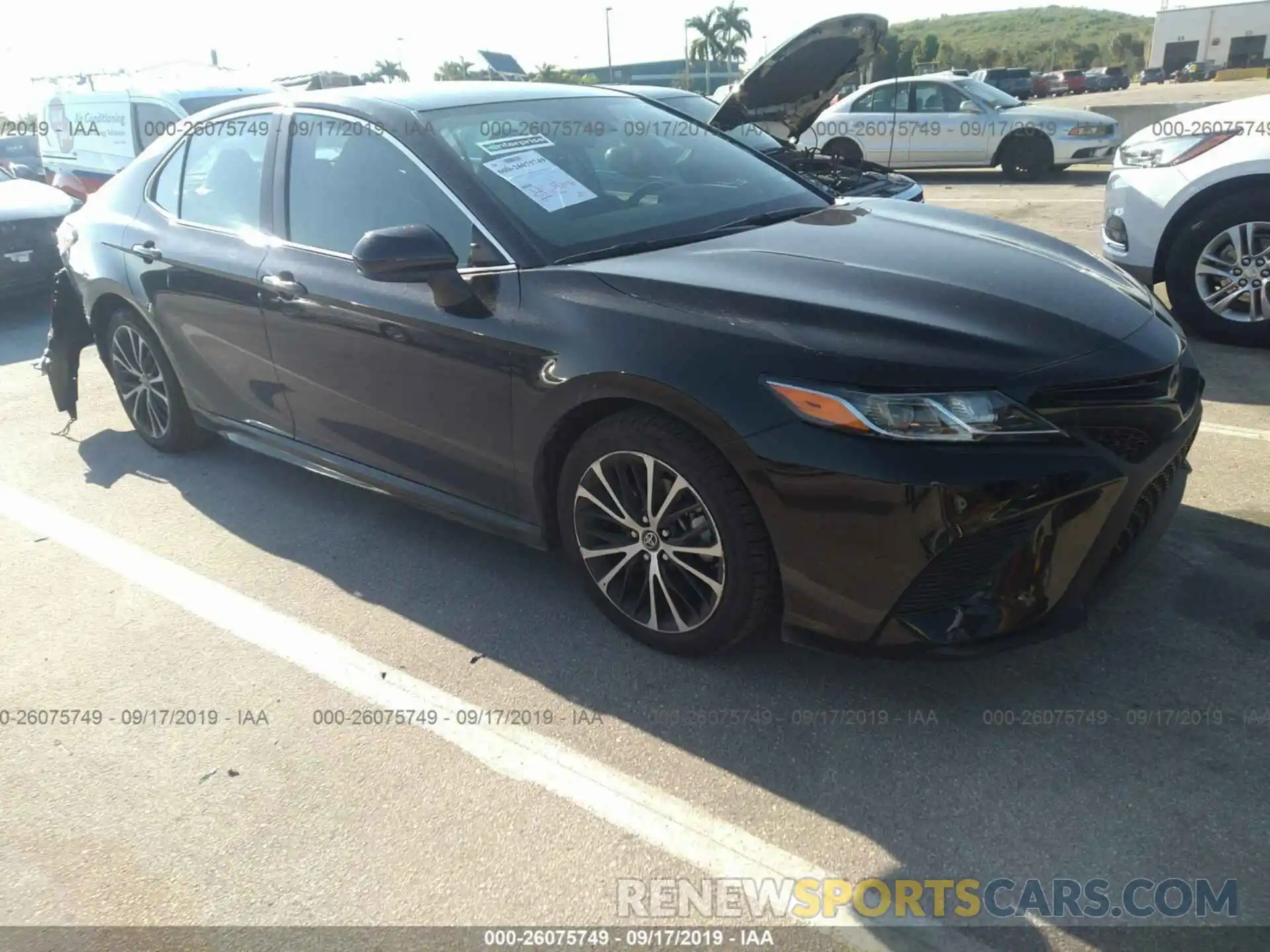 1 Photograph of a damaged car 4T1B11HK9KU191135 TOYOTA CAMRY 2019