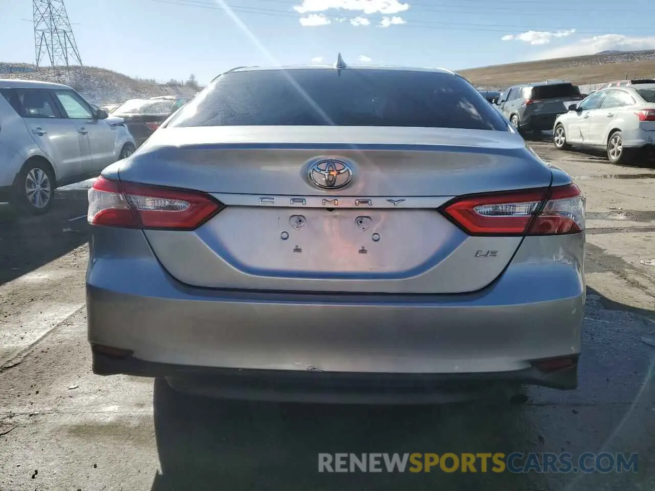 6 Photograph of a damaged car 4T1B11HK9KU195170 TOYOTA CAMRY 2019