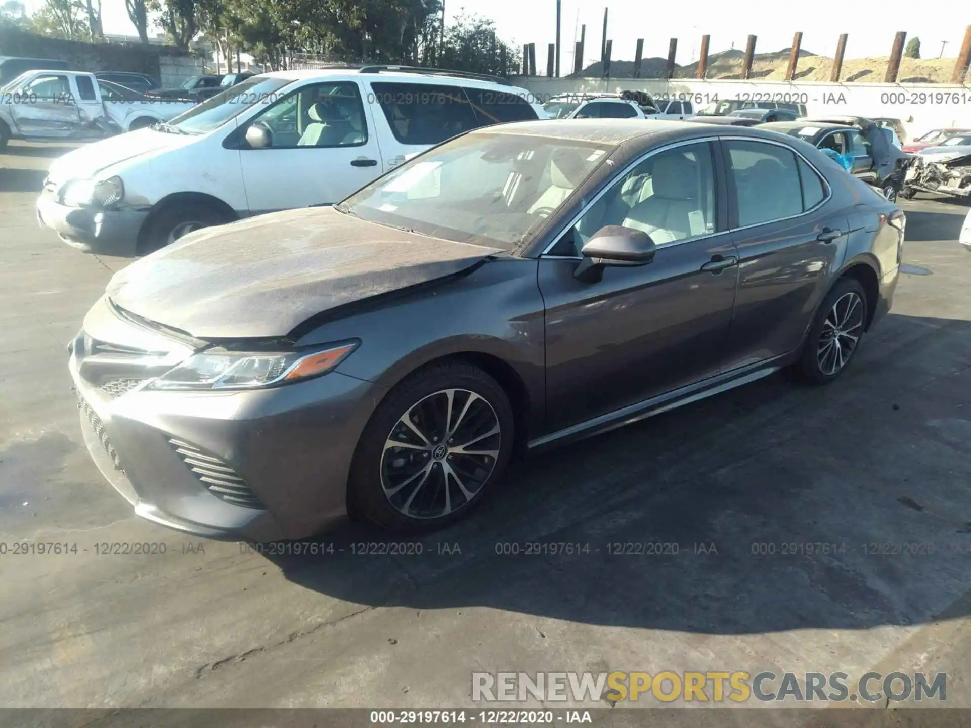 2 Photograph of a damaged car 4T1B11HK9KU196111 TOYOTA CAMRY 2019