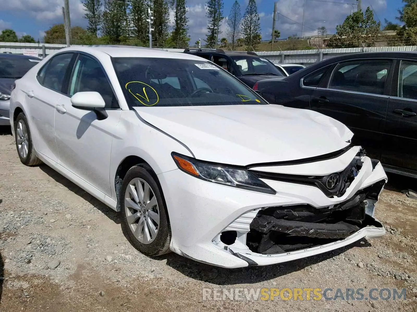 1 Photograph of a damaged car 4T1B11HK9KU197226 TOYOTA CAMRY 2019
