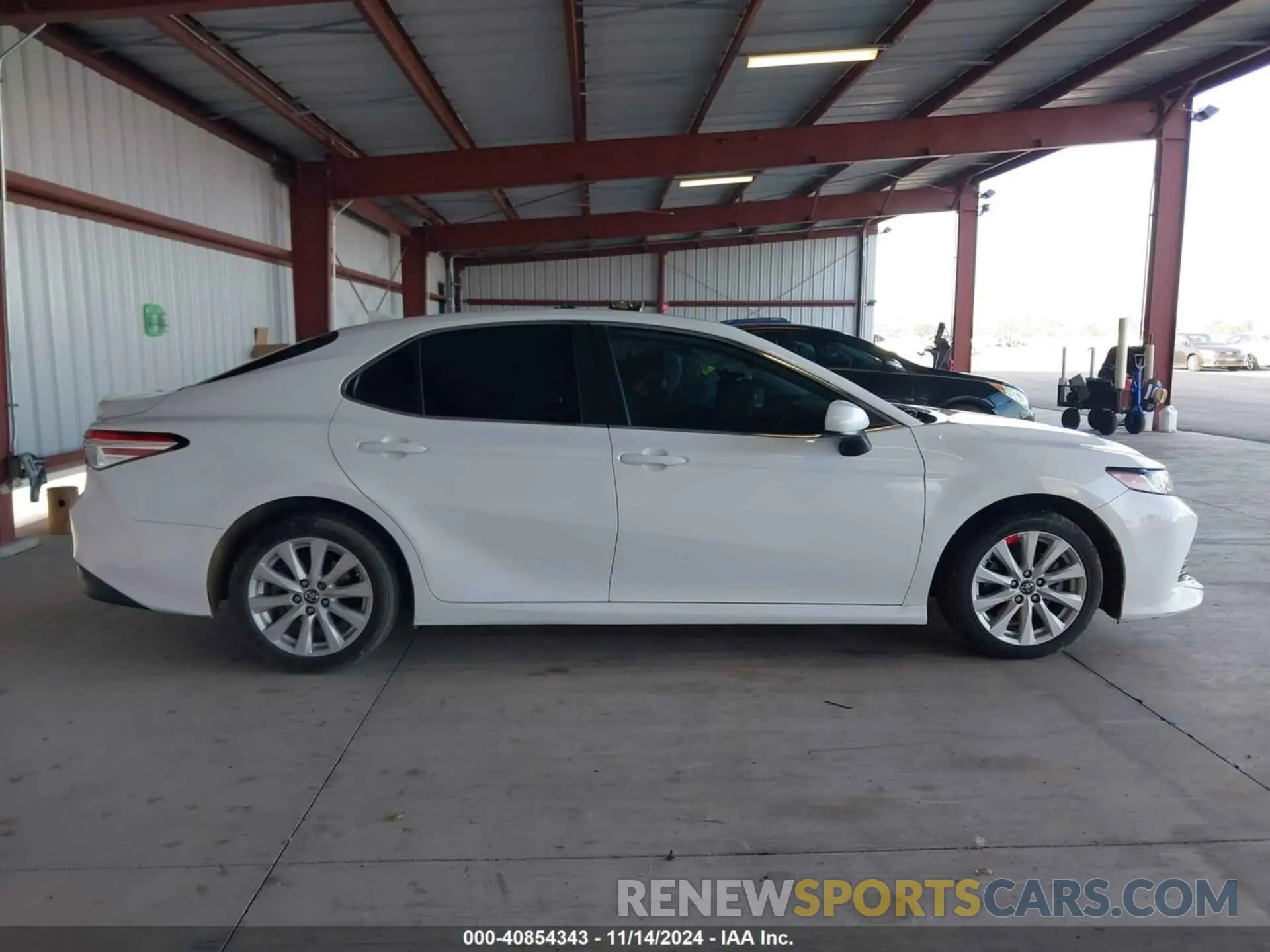 13 Photograph of a damaged car 4T1B11HK9KU197548 TOYOTA CAMRY 2019