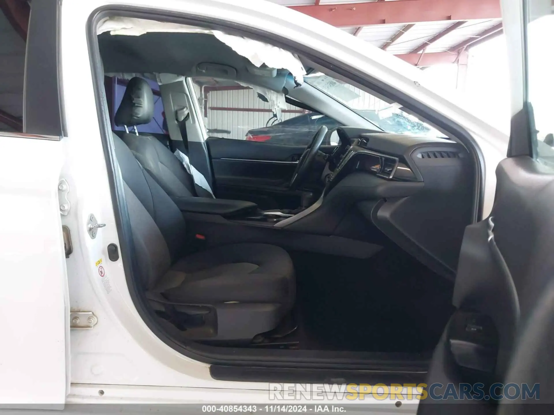 5 Photograph of a damaged car 4T1B11HK9KU197548 TOYOTA CAMRY 2019