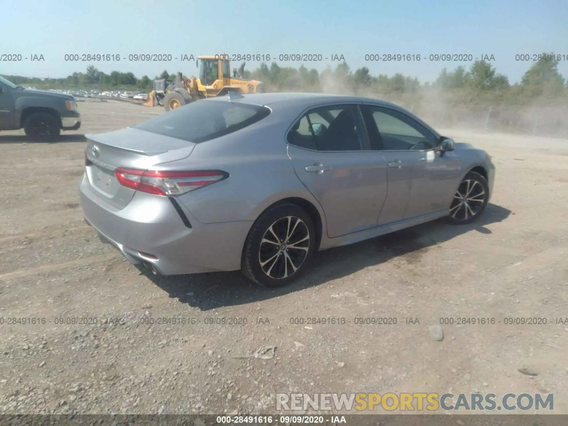 4 Photograph of a damaged car 4T1B11HK9KU205762 TOYOTA CAMRY 2019