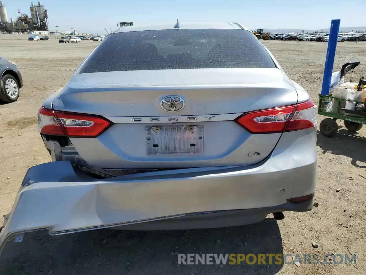 6 Photograph of a damaged car 4T1B11HK9KU206023 TOYOTA CAMRY 2019