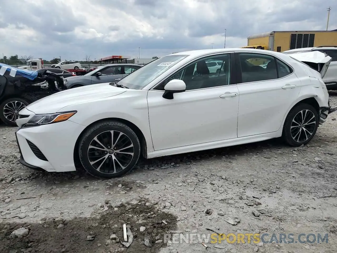 1 Photograph of a damaged car 4T1B11HK9KU207740 TOYOTA CAMRY 2019