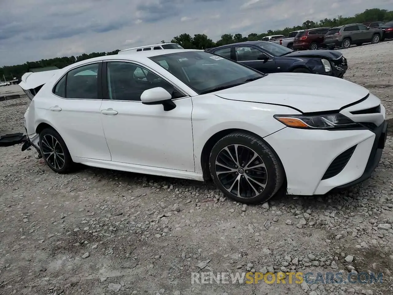 4 Photograph of a damaged car 4T1B11HK9KU207740 TOYOTA CAMRY 2019