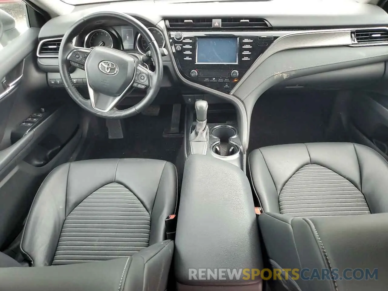 8 Photograph of a damaged car 4T1B11HK9KU207740 TOYOTA CAMRY 2019