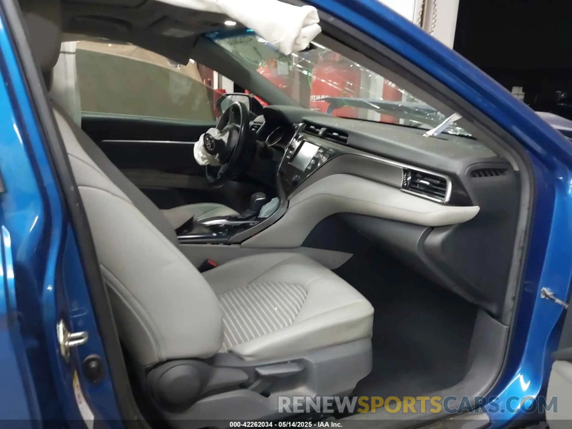 5 Photograph of a damaged car 4T1B11HK9KU207852 TOYOTA CAMRY 2019