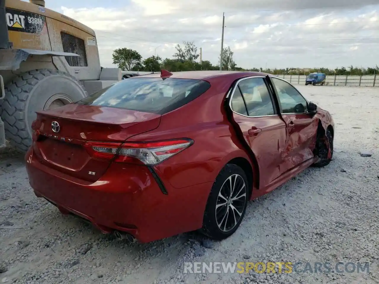 4 Photograph of a damaged car 4T1B11HK9KU208239 TOYOTA CAMRY 2019