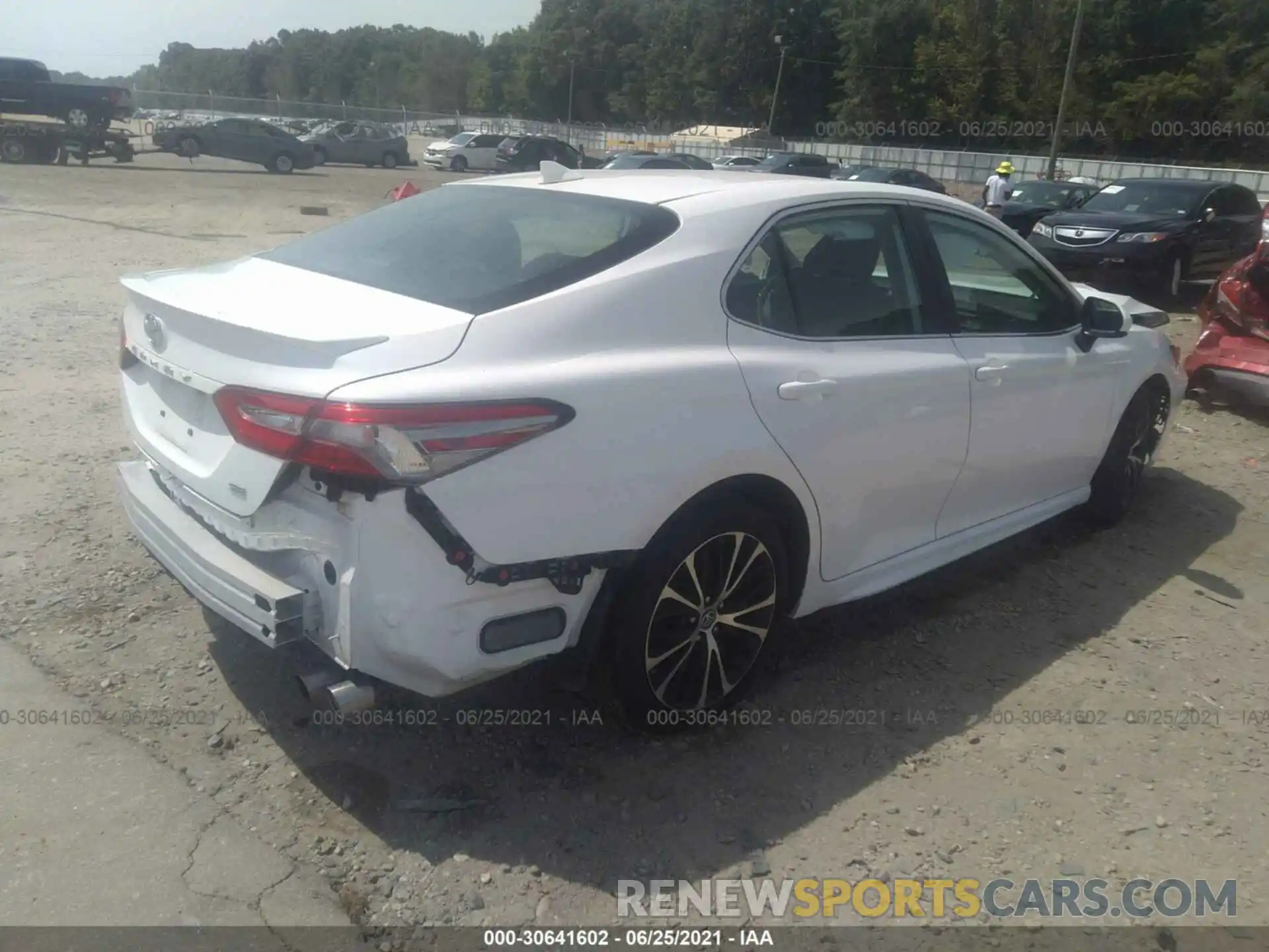 4 Photograph of a damaged car 4T1B11HK9KU209584 TOYOTA CAMRY 2019