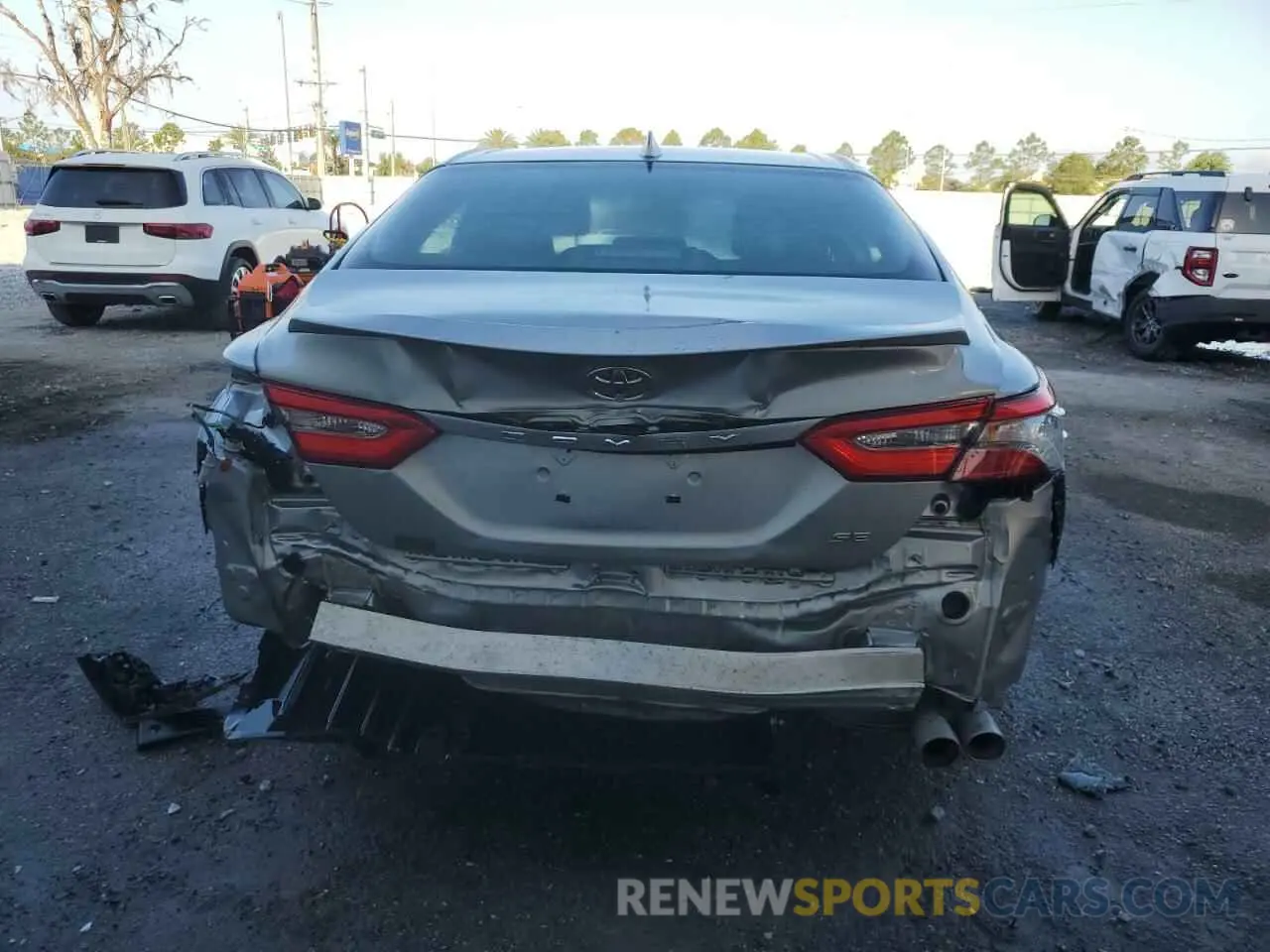 6 Photograph of a damaged car 4T1B11HK9KU211707 TOYOTA CAMRY 2019