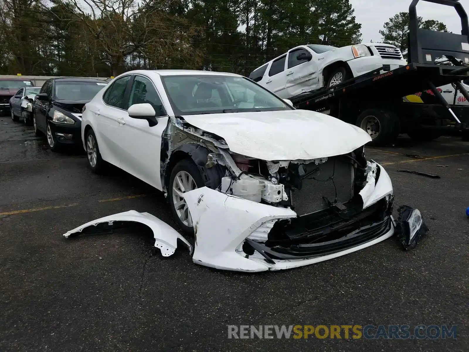 1 Photograph of a damaged car 4T1B11HK9KU213215 TOYOTA CAMRY 2019