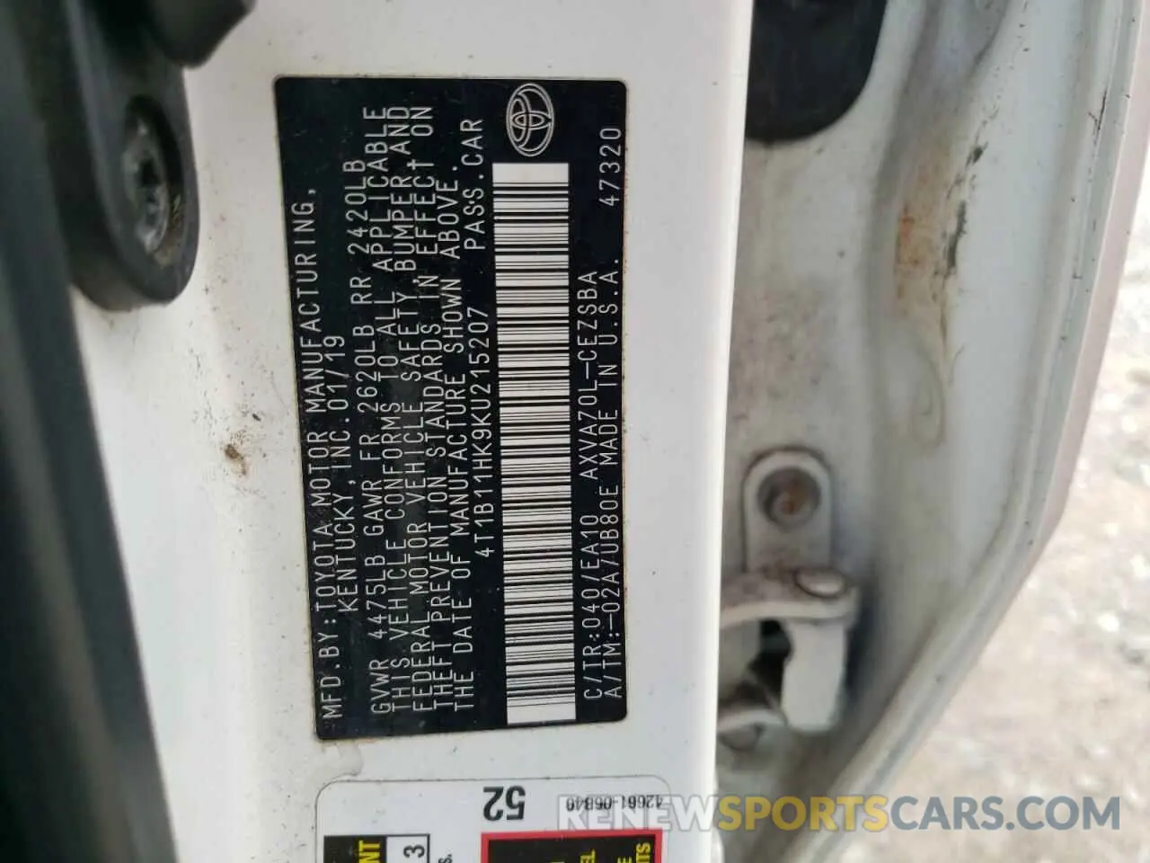 12 Photograph of a damaged car 4T1B11HK9KU215207 TOYOTA CAMRY 2019