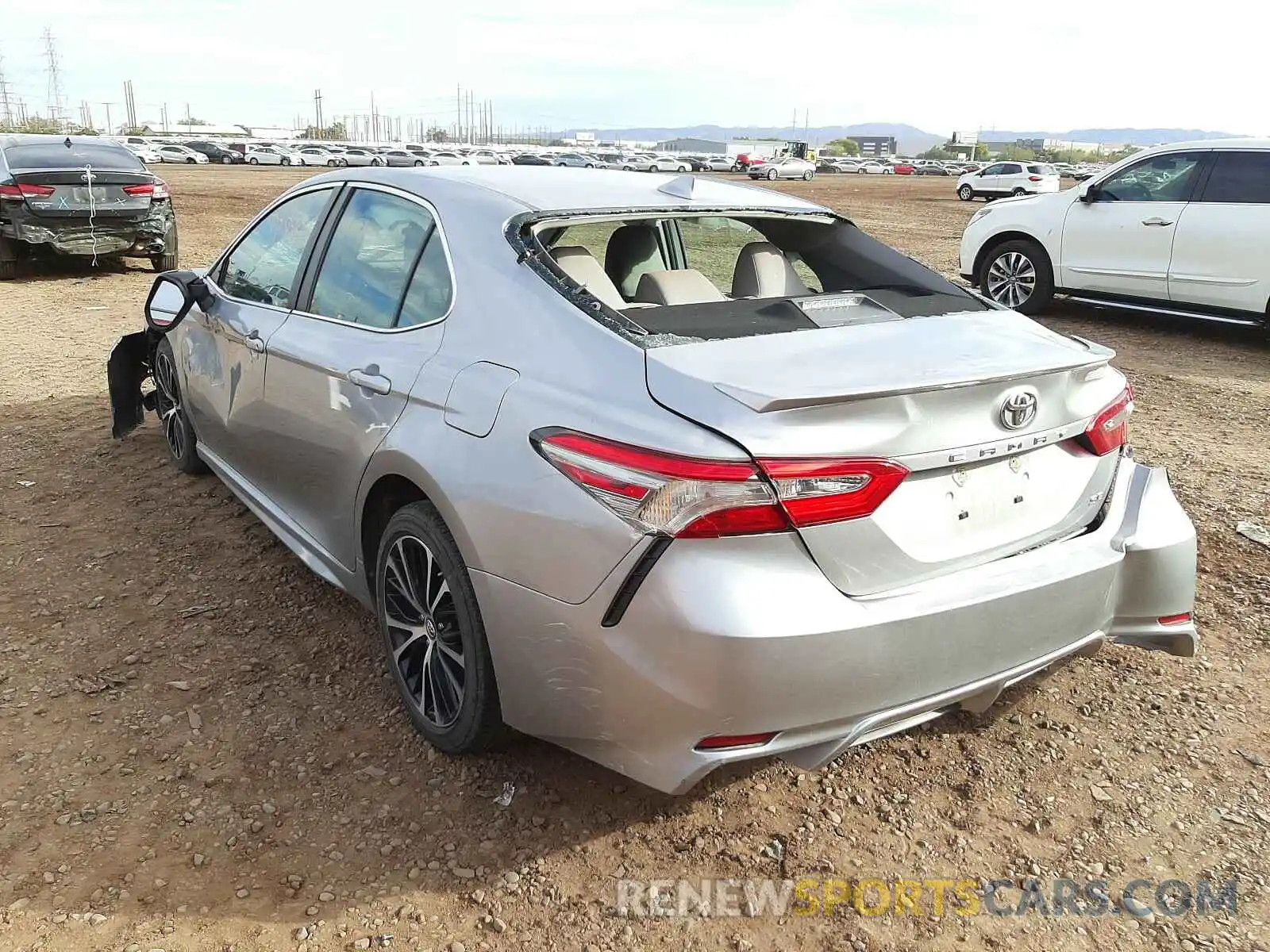 3 Photograph of a damaged car 4T1B11HK9KU216048 TOYOTA CAMRY 2019