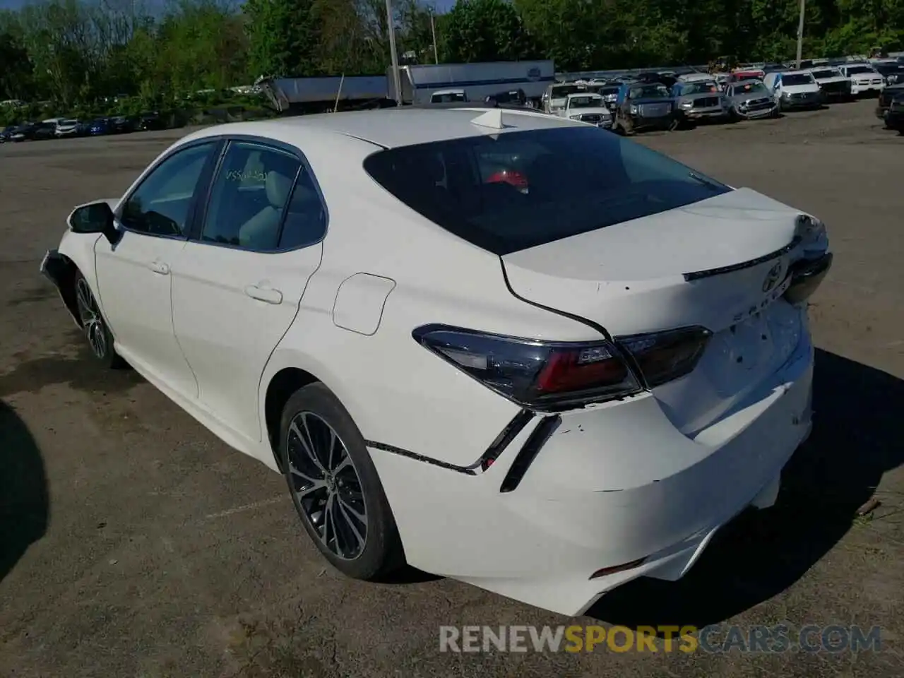 3 Photograph of a damaged car 4T1B11HK9KU216387 TOYOTA CAMRY 2019