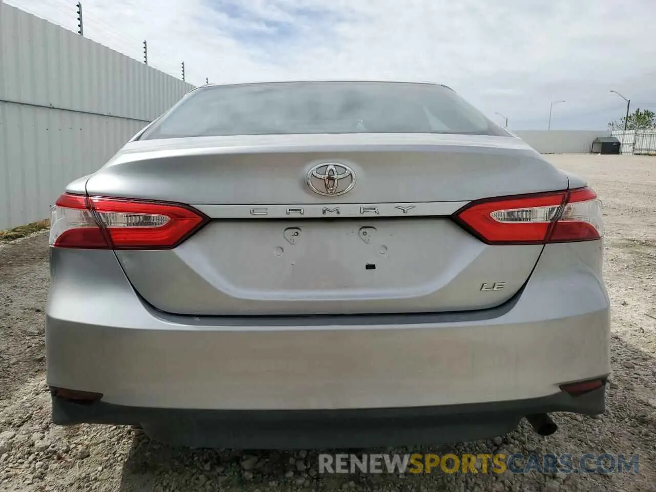 6 Photograph of a damaged car 4T1B11HK9KU223176 TOYOTA CAMRY 2019