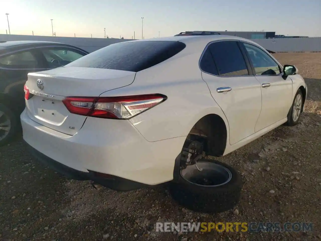 4 Photograph of a damaged car 4T1B11HK9KU223811 TOYOTA CAMRY 2019