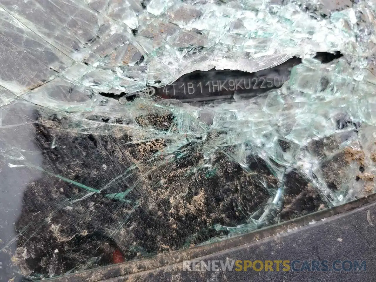 13 Photograph of a damaged car 4T1B11HK9KU225042 TOYOTA CAMRY 2019