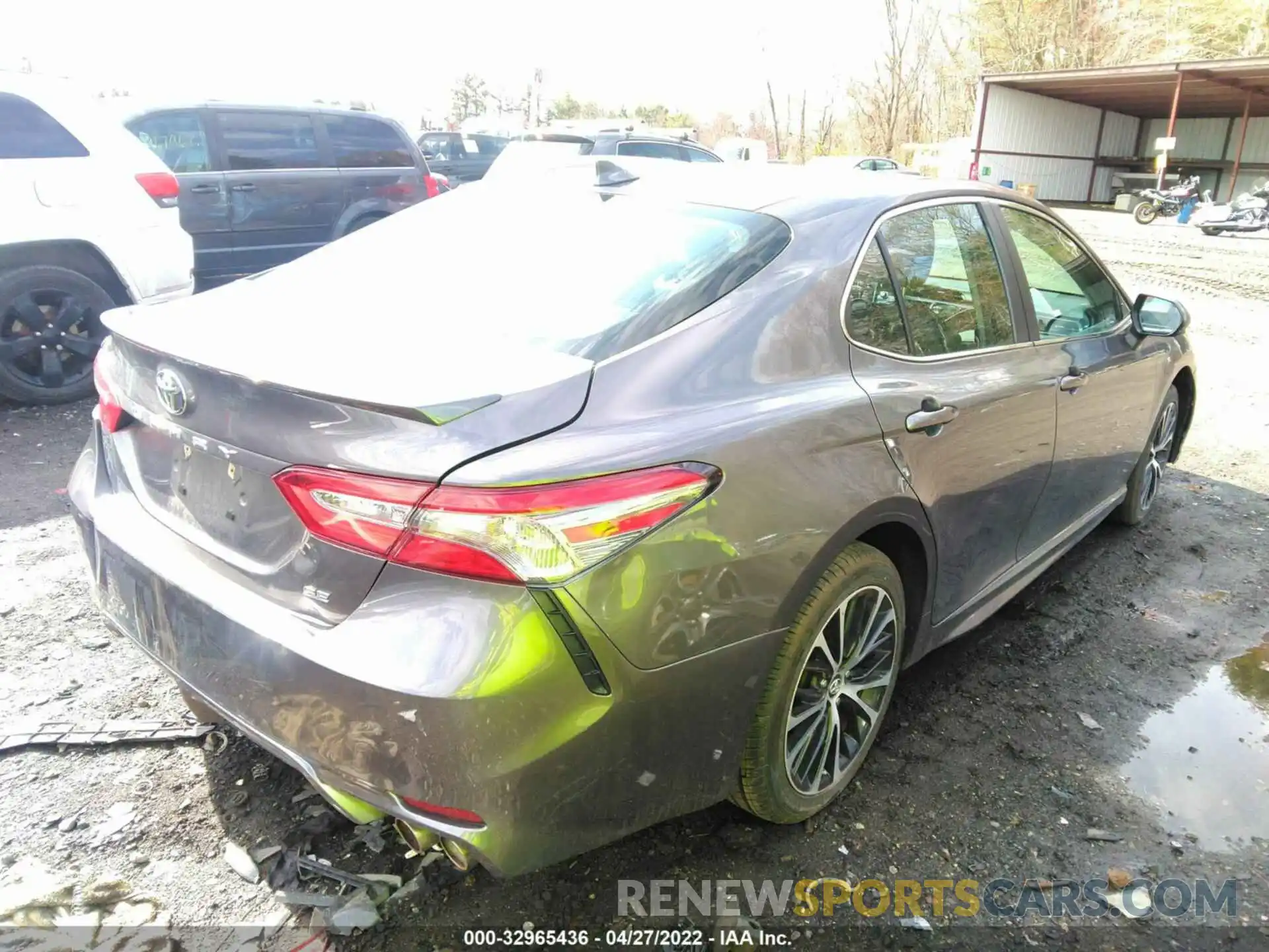 4 Photograph of a damaged car 4T1B11HK9KU226949 TOYOTA CAMRY 2019