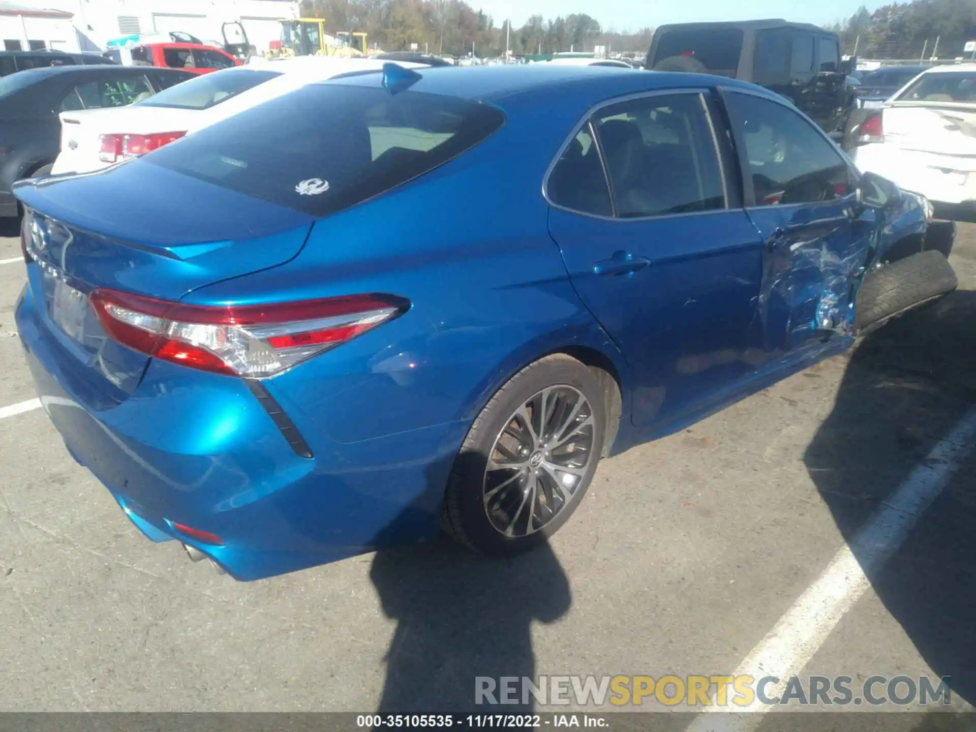 4 Photograph of a damaged car 4T1B11HK9KU228412 TOYOTA CAMRY 2019