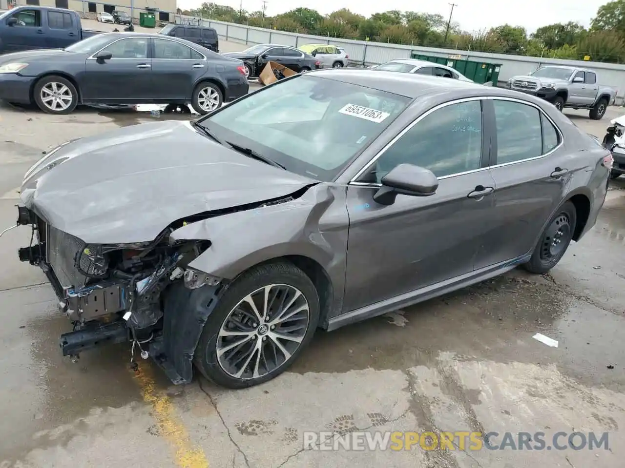 1 Photograph of a damaged car 4T1B11HK9KU229141 TOYOTA CAMRY 2019