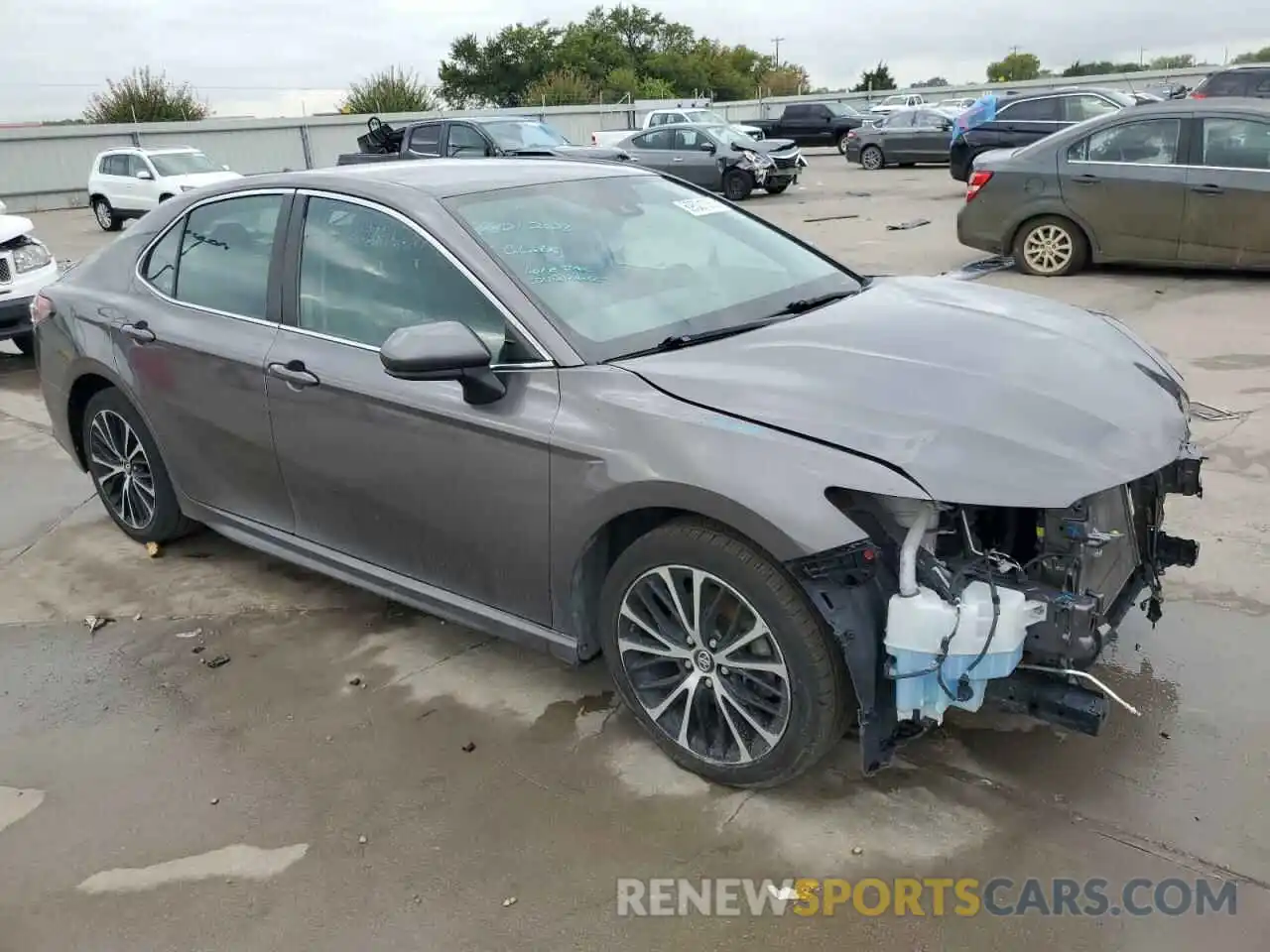 4 Photograph of a damaged car 4T1B11HK9KU229141 TOYOTA CAMRY 2019