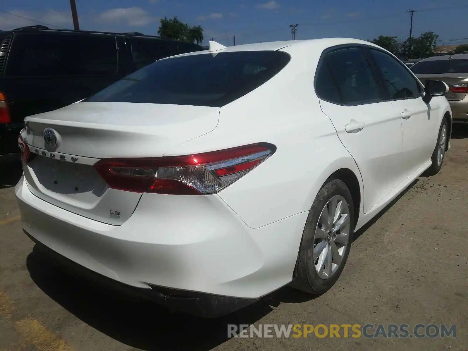 4 Photograph of a damaged car 4T1B11HK9KU229950 TOYOTA CAMRY 2019