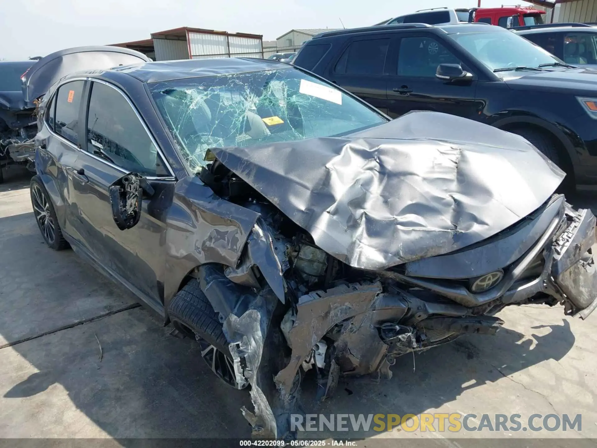 6 Photograph of a damaged car 4T1B11HK9KU231598 TOYOTA CAMRY 2019
