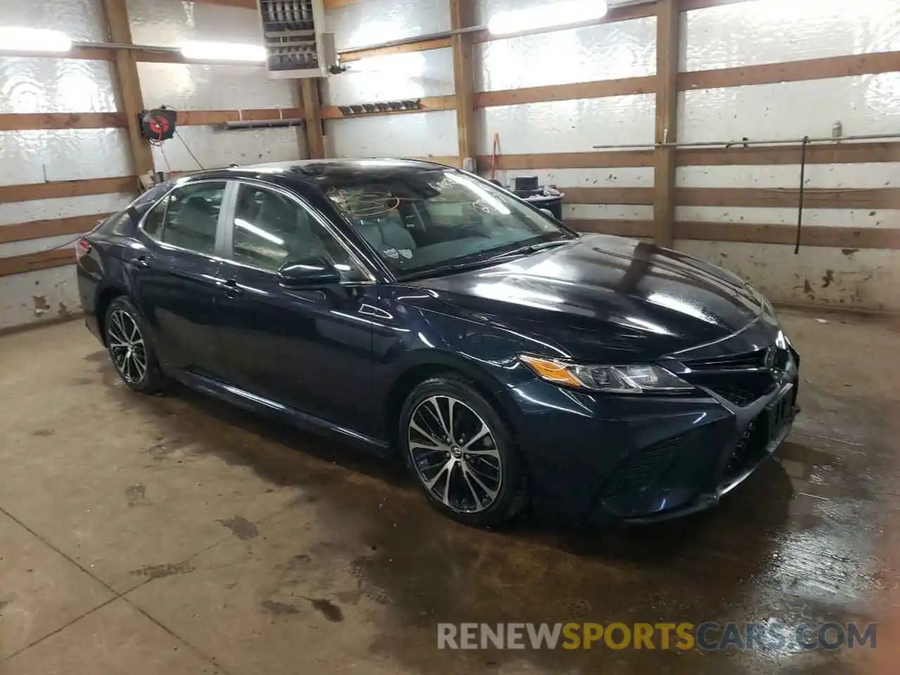 1 Photograph of a damaged car 4T1B11HK9KU232573 TOYOTA CAMRY 2019