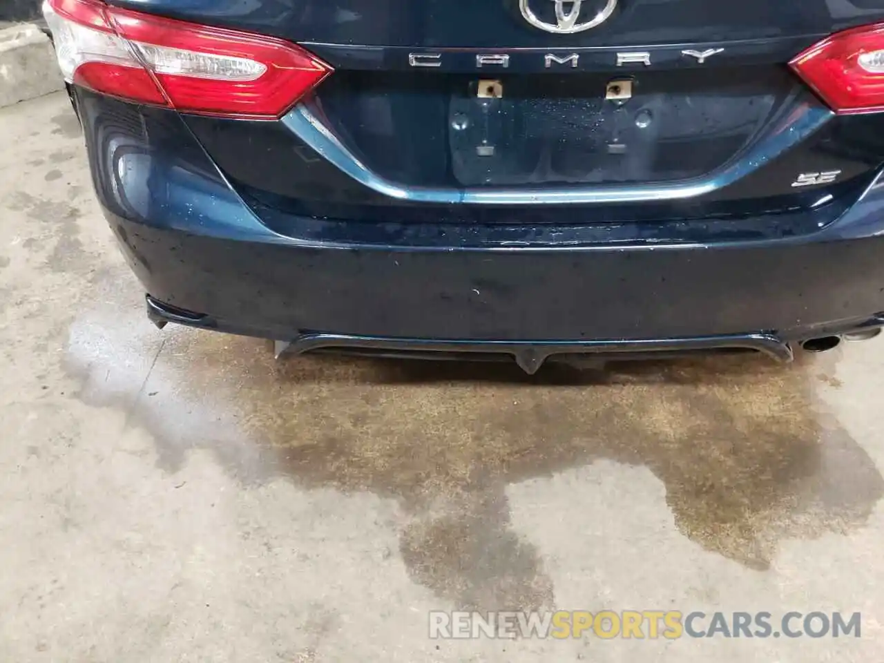 9 Photograph of a damaged car 4T1B11HK9KU232573 TOYOTA CAMRY 2019