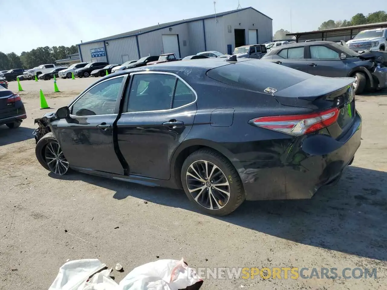 2 Photograph of a damaged car 4T1B11HK9KU233240 TOYOTA CAMRY 2019