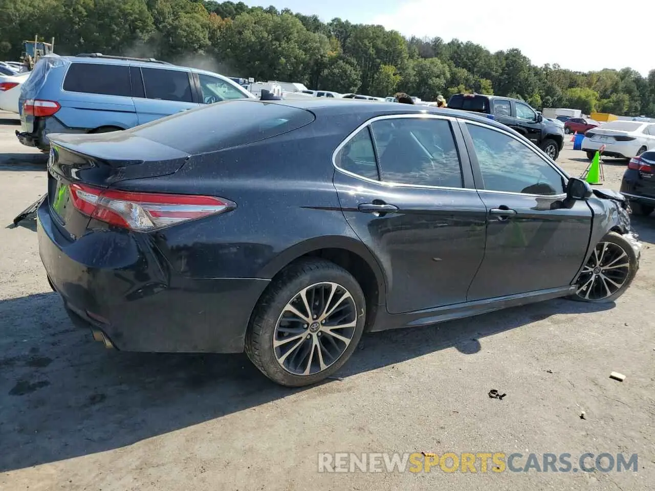 3 Photograph of a damaged car 4T1B11HK9KU233240 TOYOTA CAMRY 2019