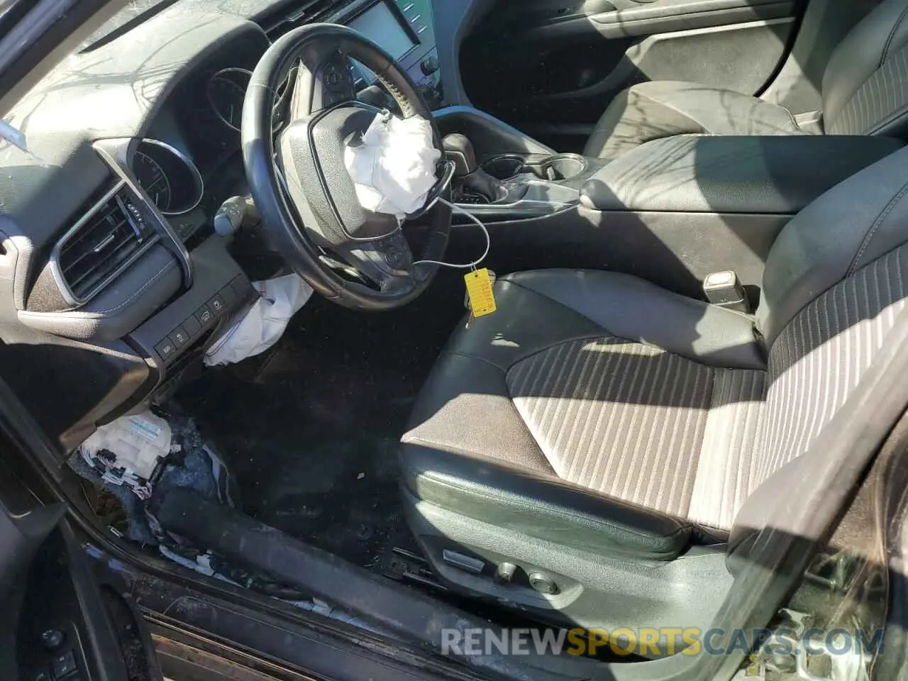 7 Photograph of a damaged car 4T1B11HK9KU233240 TOYOTA CAMRY 2019