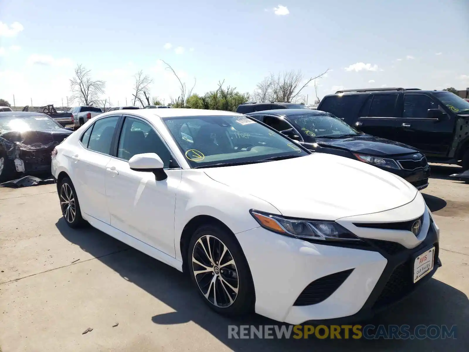 1 Photograph of a damaged car 4T1B11HK9KU239264 TOYOTA CAMRY 2019