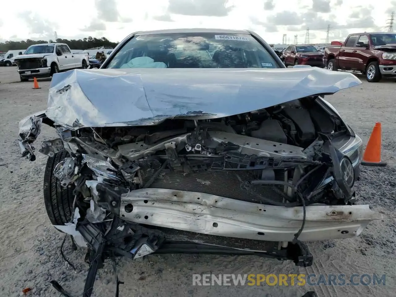 5 Photograph of a damaged car 4T1B11HK9KU240530 TOYOTA CAMRY 2019