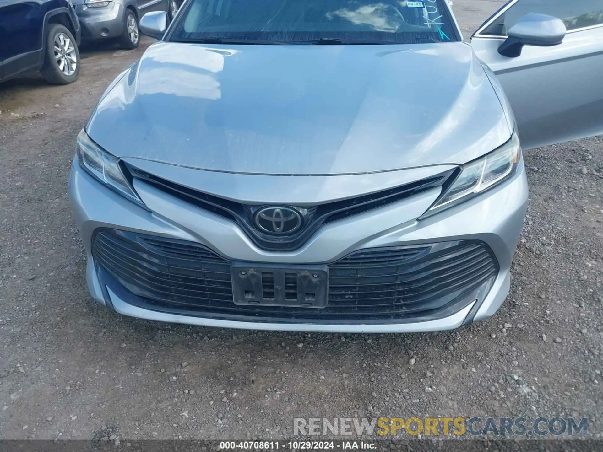 6 Photograph of a damaged car 4T1B11HK9KU241385 TOYOTA CAMRY 2019