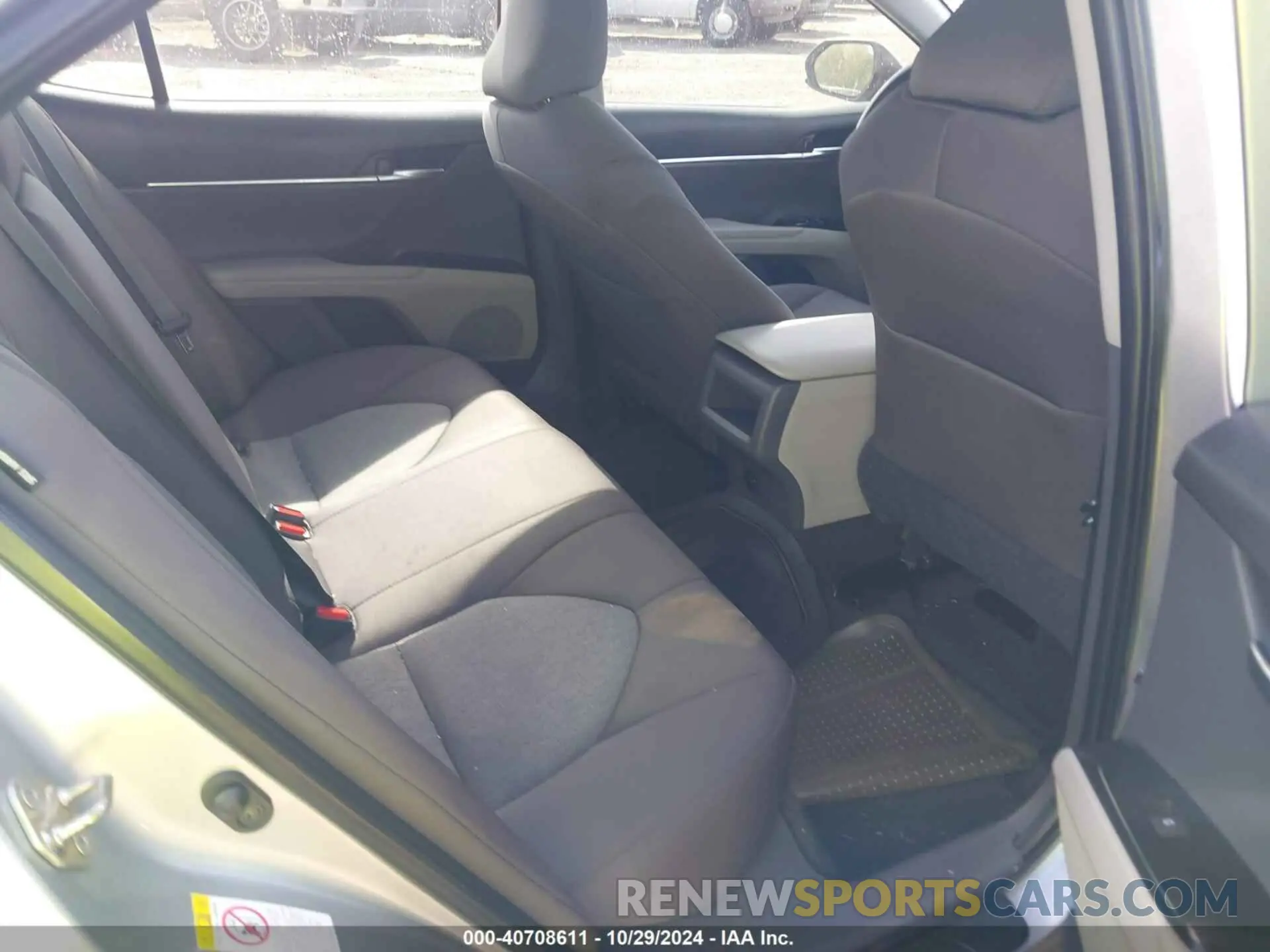 8 Photograph of a damaged car 4T1B11HK9KU241385 TOYOTA CAMRY 2019