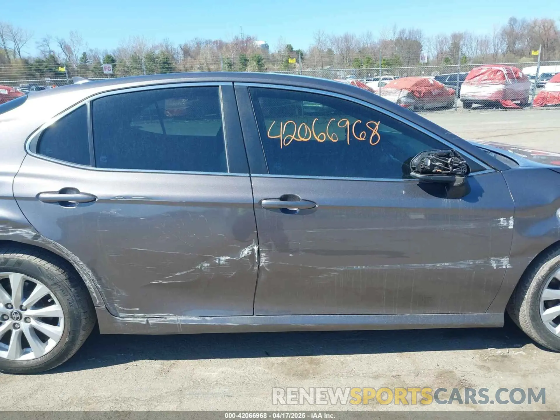 14 Photograph of a damaged car 4T1B11HK9KU245615 TOYOTA CAMRY 2019
