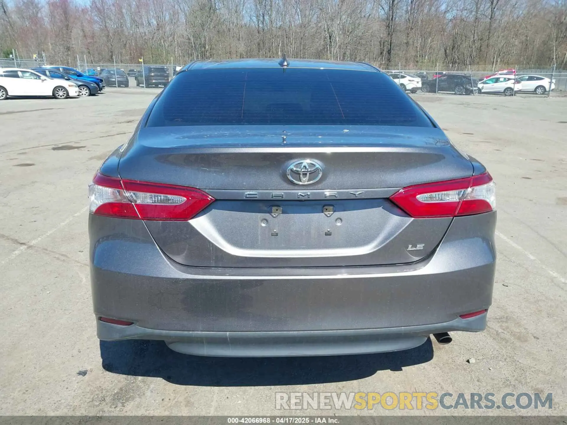 17 Photograph of a damaged car 4T1B11HK9KU245615 TOYOTA CAMRY 2019