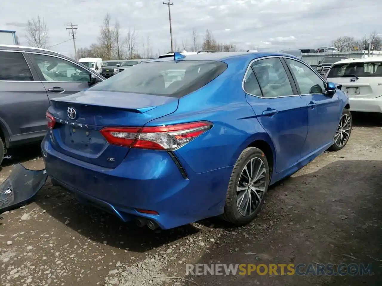 4 Photograph of a damaged car 4T1B11HK9KU249003 TOYOTA CAMRY 2019